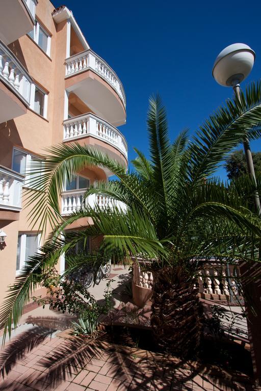 Apartments Canaria พูลา ภายนอก รูปภาพ