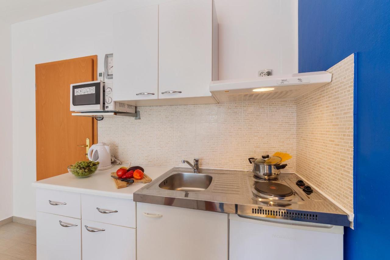 Apartments Canaria พูลา ภายนอก รูปภาพ