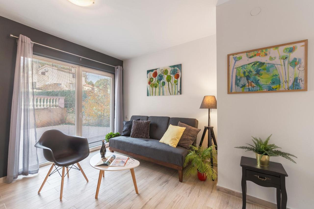 Apartments Canaria พูลา ภายนอก รูปภาพ